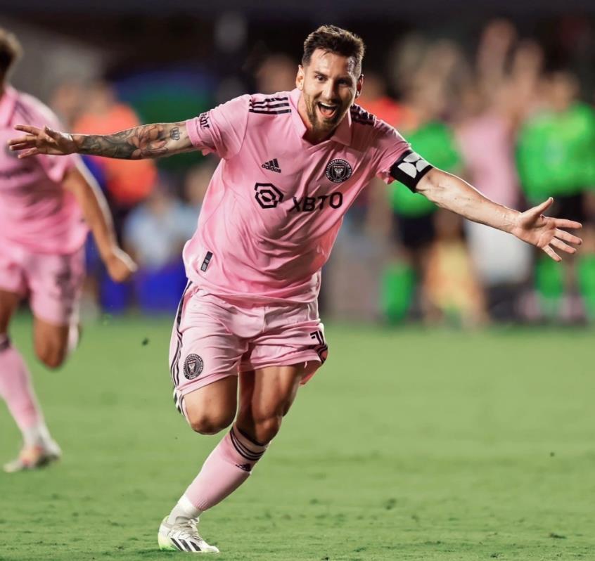 跑位比运球更重要（跑位才是关键，胜过运球）