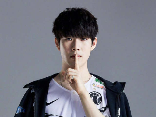 TL，如果你早点来，我们就能早点赢！EDG 以 2-0 横扫 TL，历史上首次战胜 TL